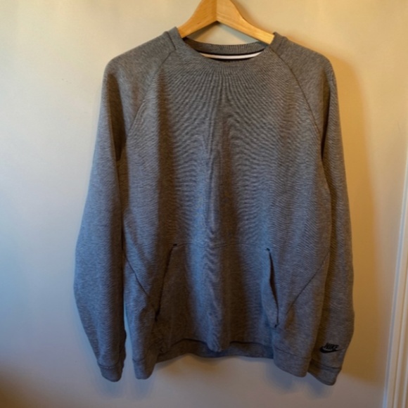 NIKE SPORTSWEAR TECH FLEECE CREW SWEATSHIRT Size M - Picture 8 of 10